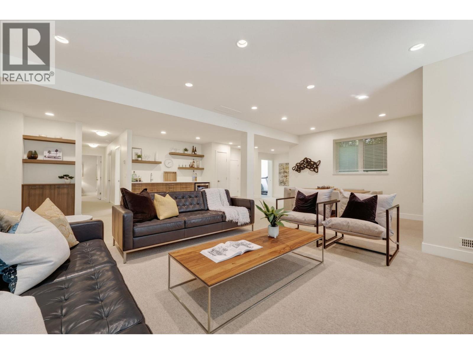  504 Metcalfe Avenue, Kelowna