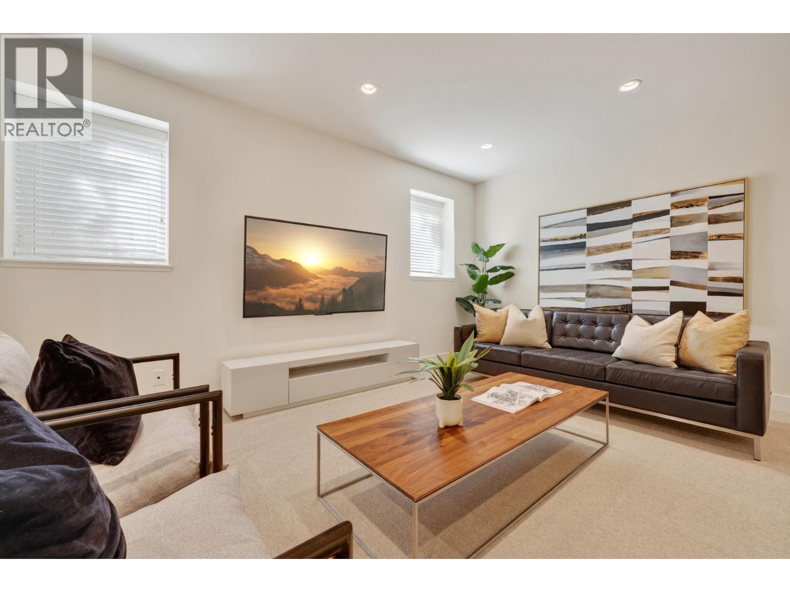  504 Metcalfe Avenue, Kelowna