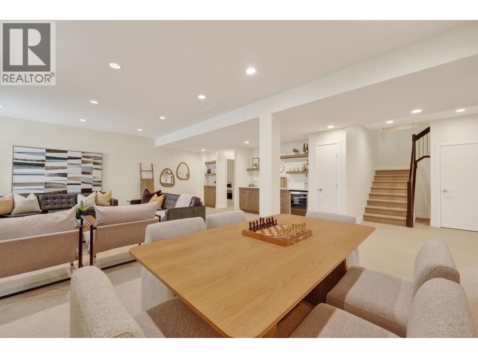  504 Metcalfe Avenue, Kelowna