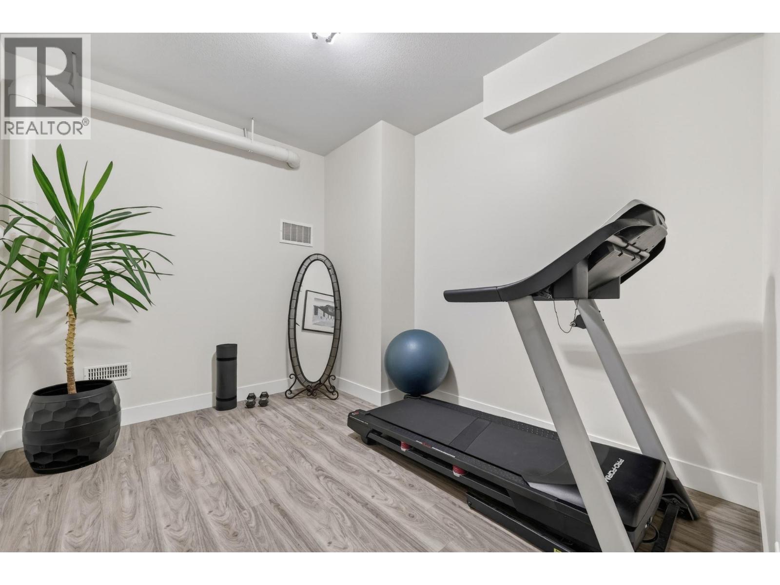  504 Metcalfe Avenue, Kelowna