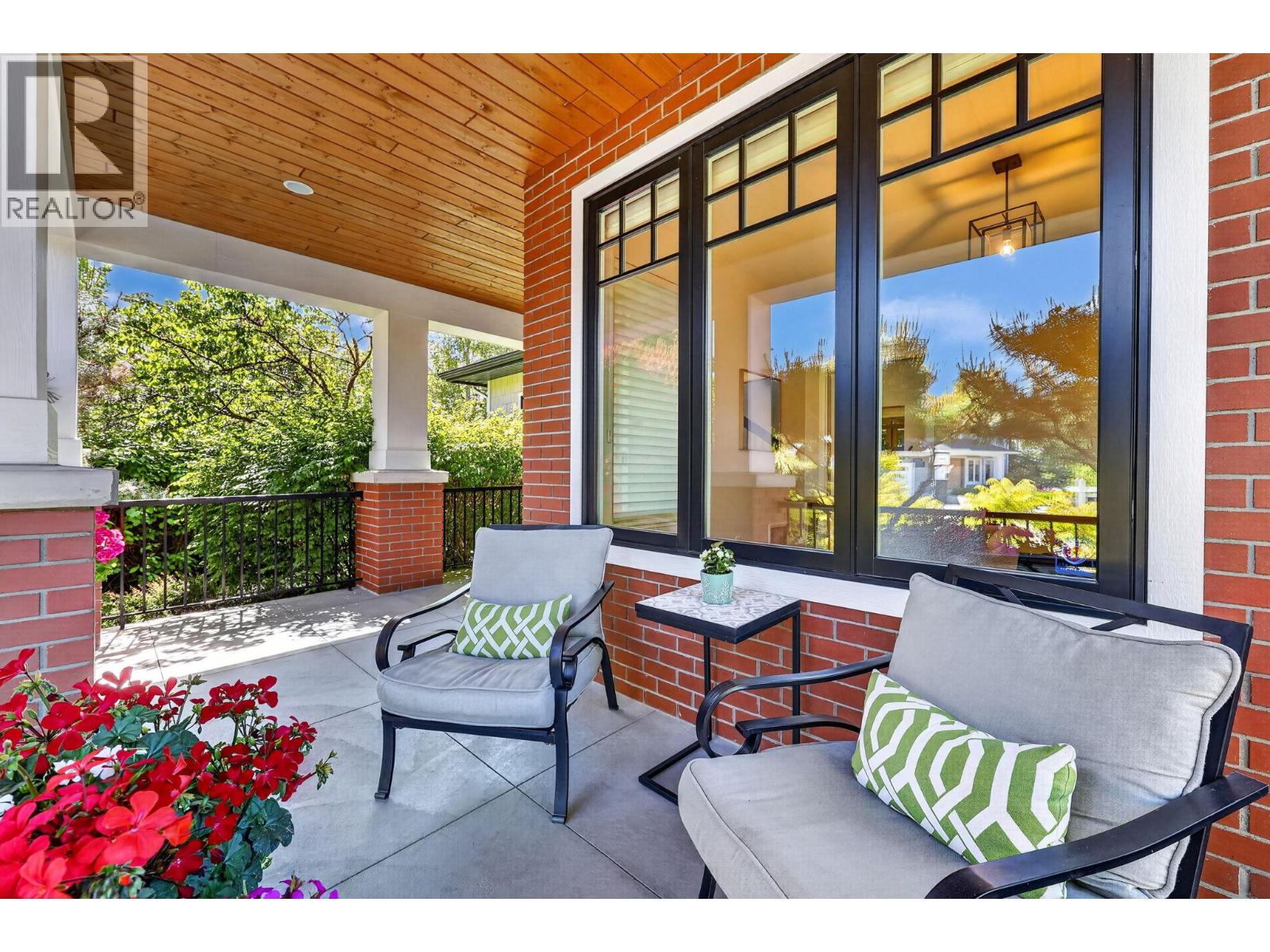  504 Metcalfe Avenue, Kelowna