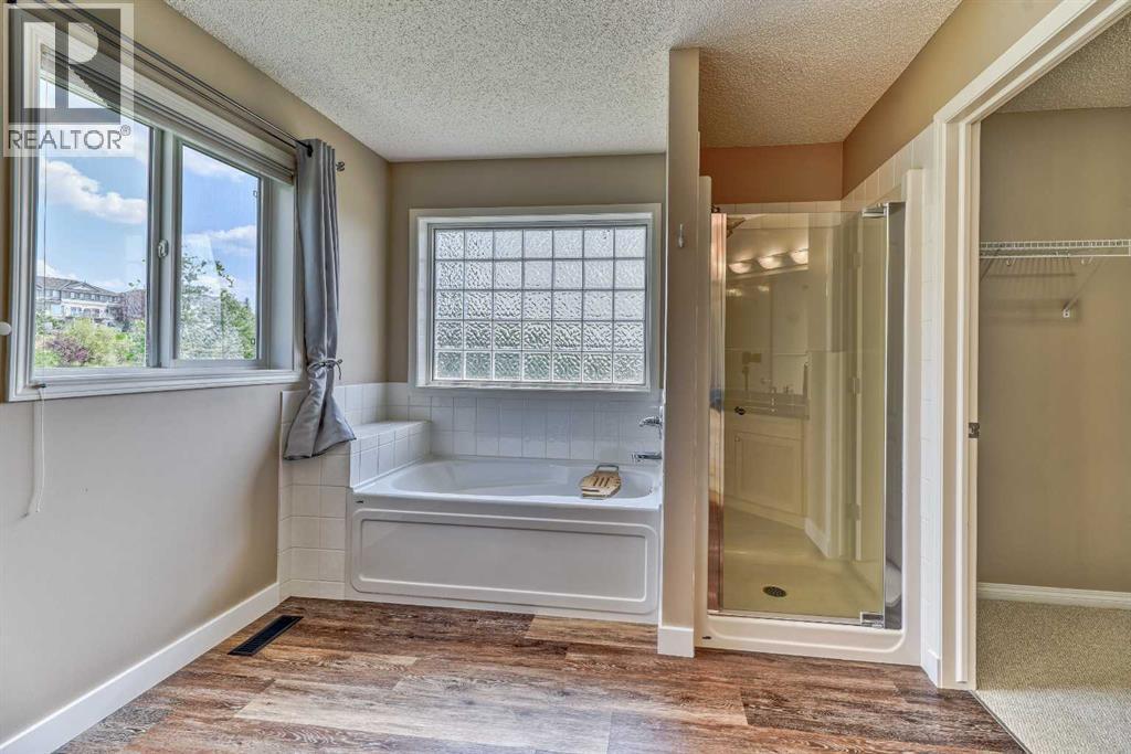 406 Rocky Vista Gardens NW - 23