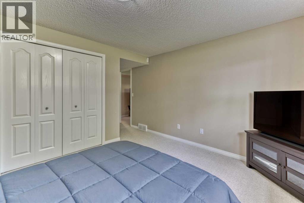 406 Rocky Vista Gardens NW - 38