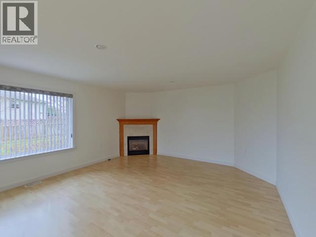 #11 4897 ONTARIO AVE - 13