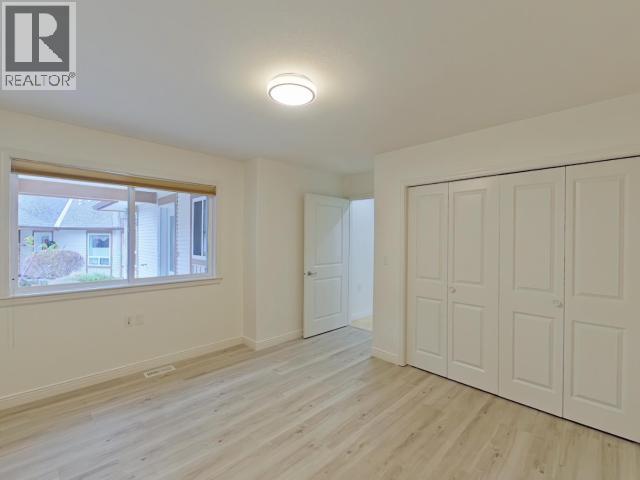 #11 4897 ONTARIO AVE - 20