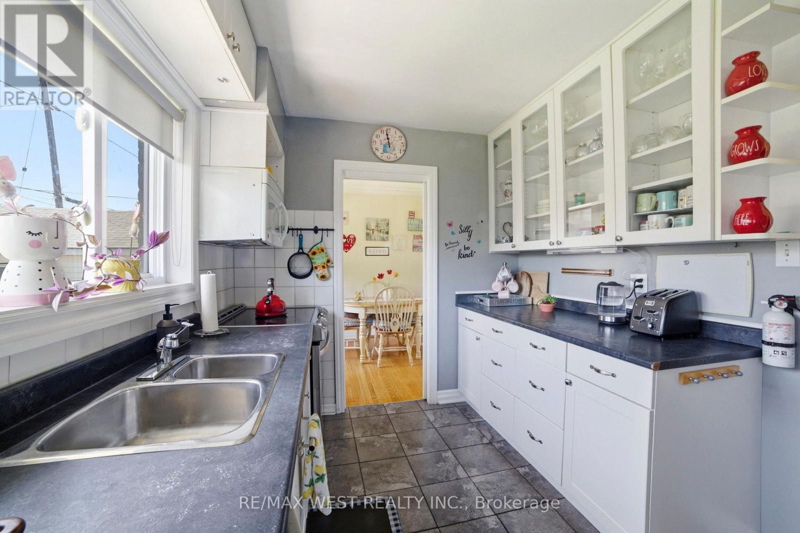 320 PEARL STREET - 11