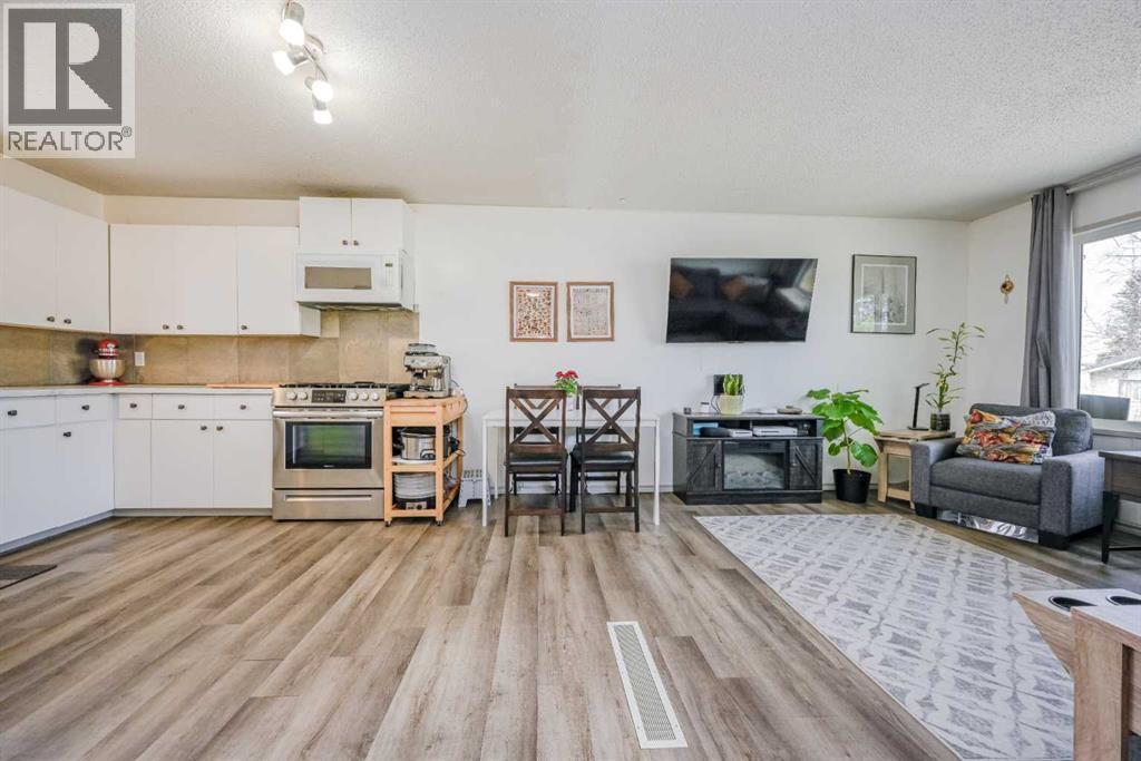 9815 80 Avenue - 6
