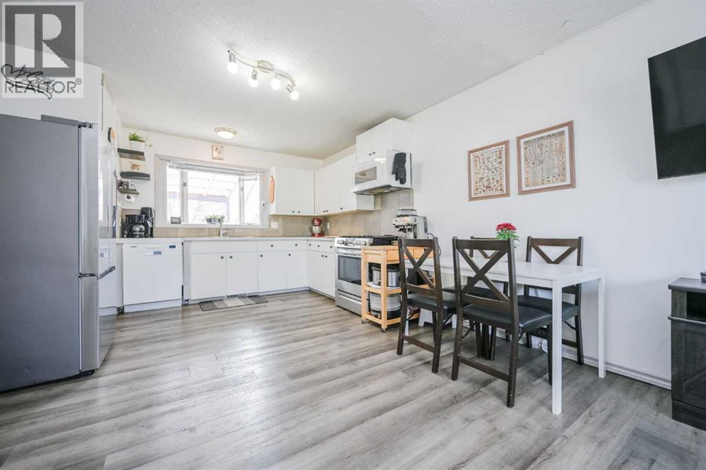9815 80 Avenue - 7