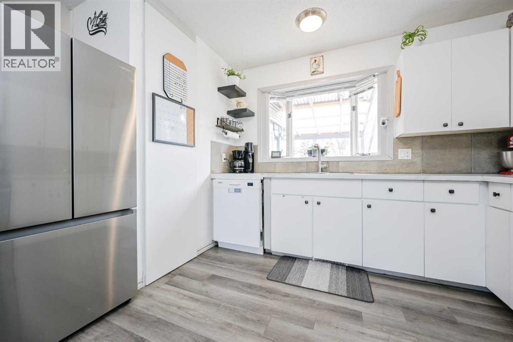 9815 80 Avenue - 9