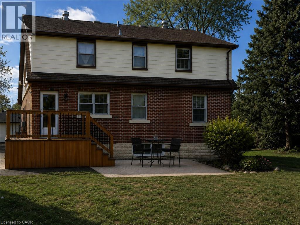 15 BARRETT Avenue - 28