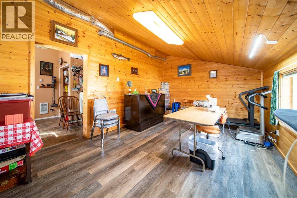 4608 51 Avenue - 5