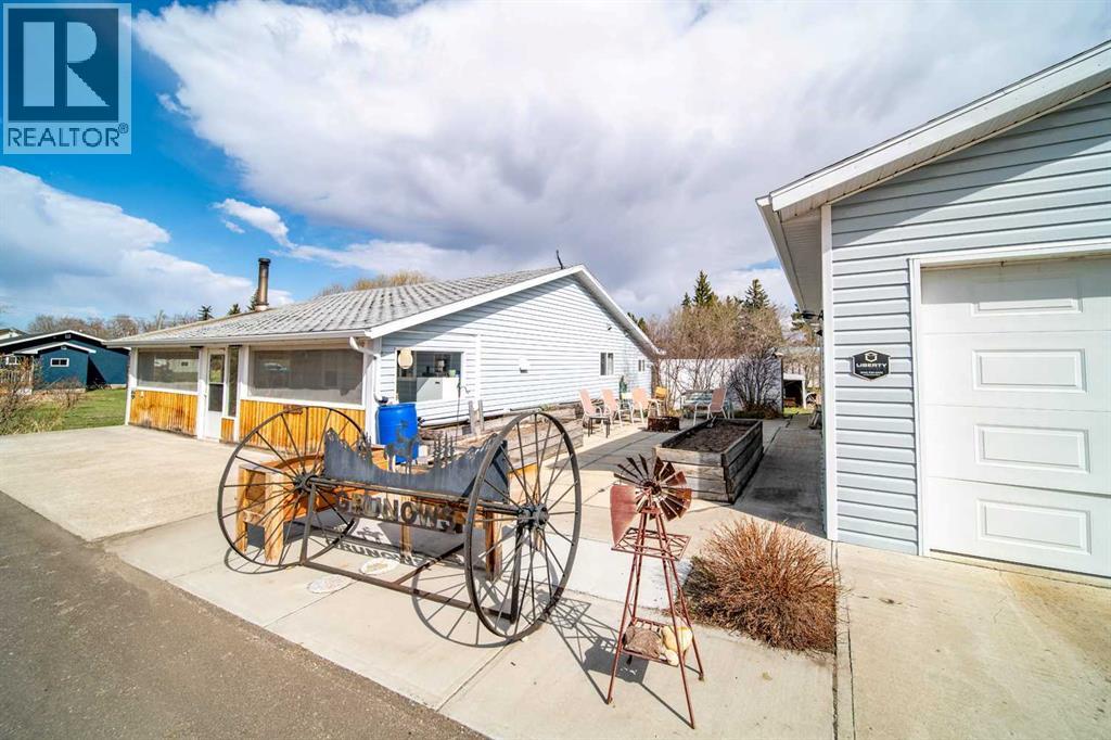 4608 51 Avenue - 18