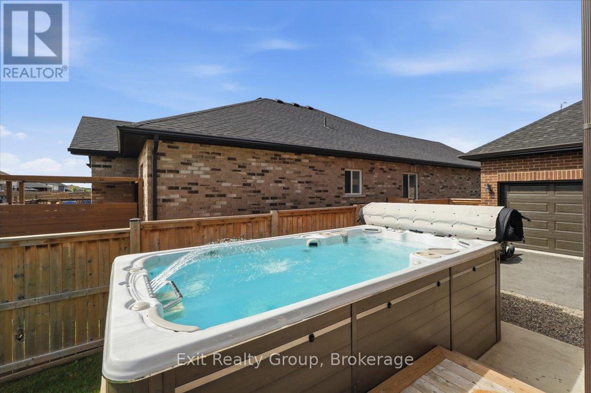 106 LEDGEROCK COURT - 35