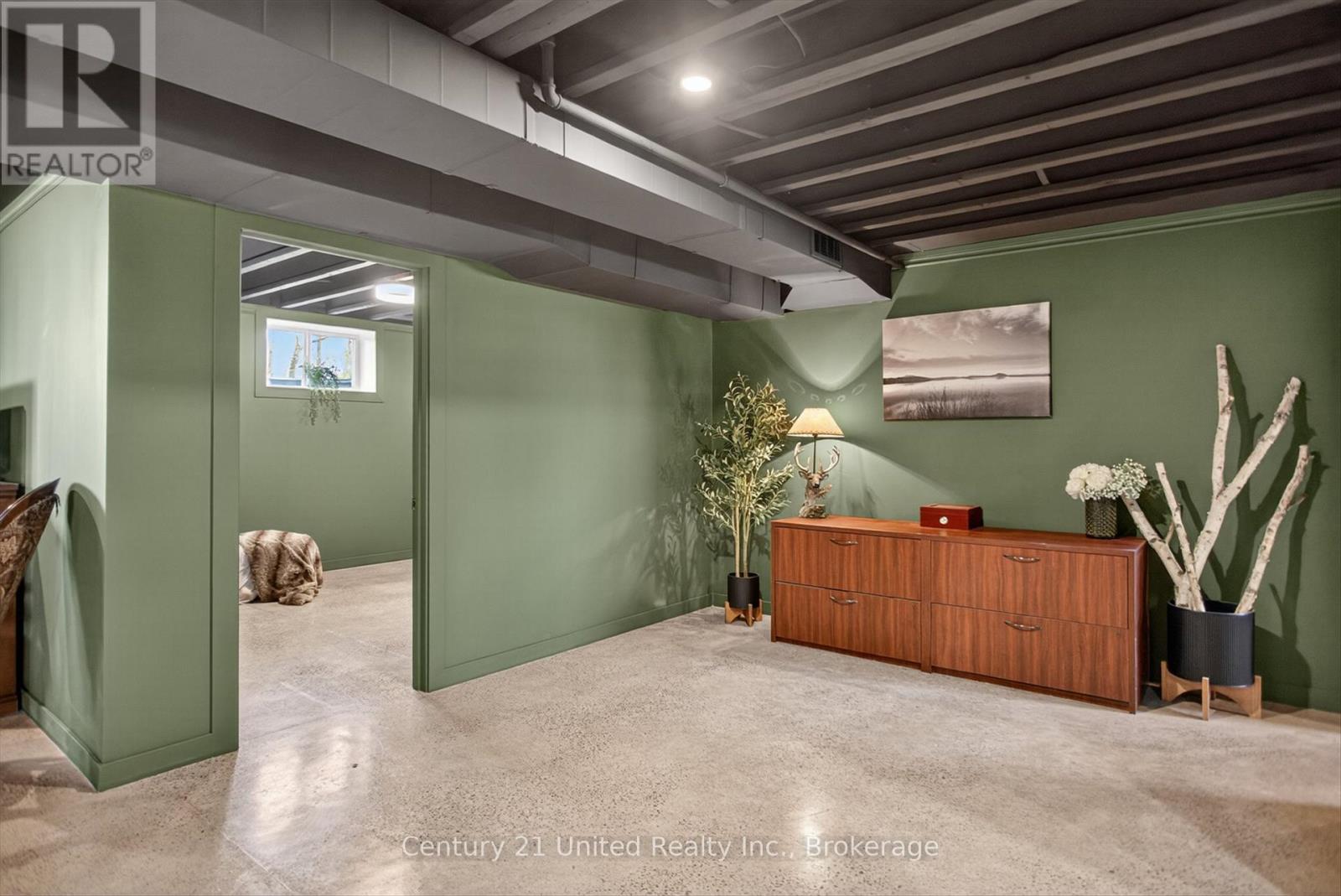 2348 NORTH SCHOOL ROAD - 38