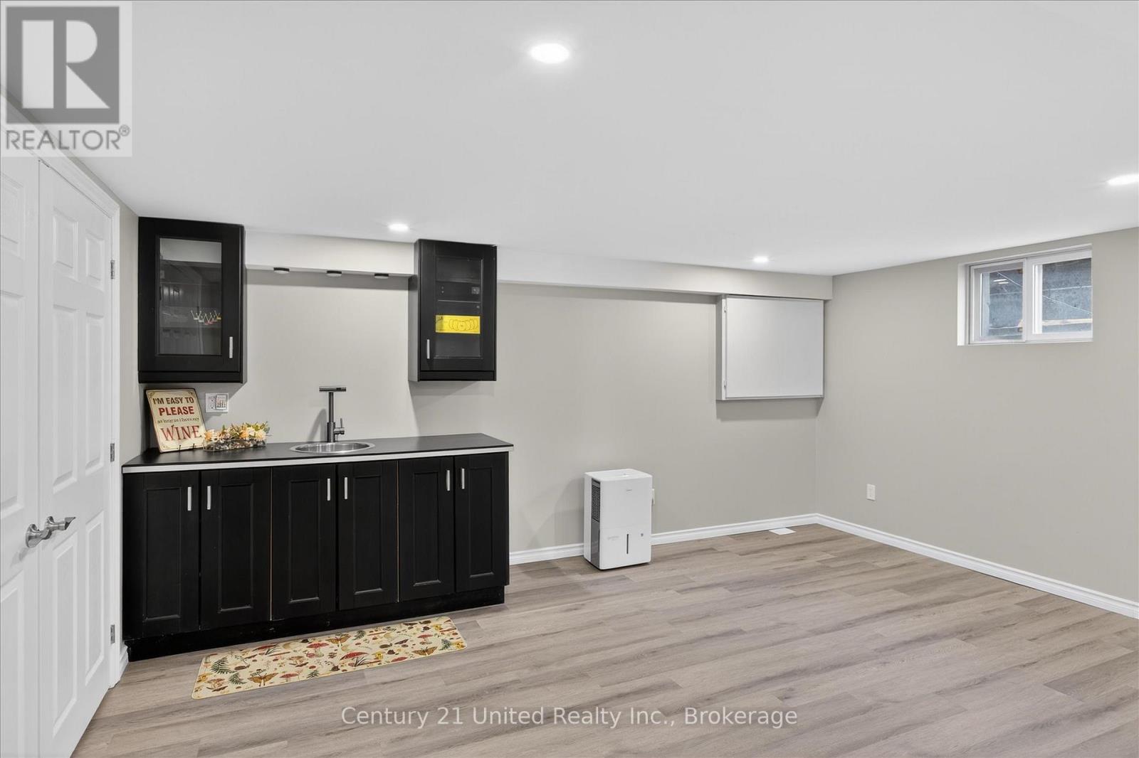 578 HILLSIDE STREET - 20