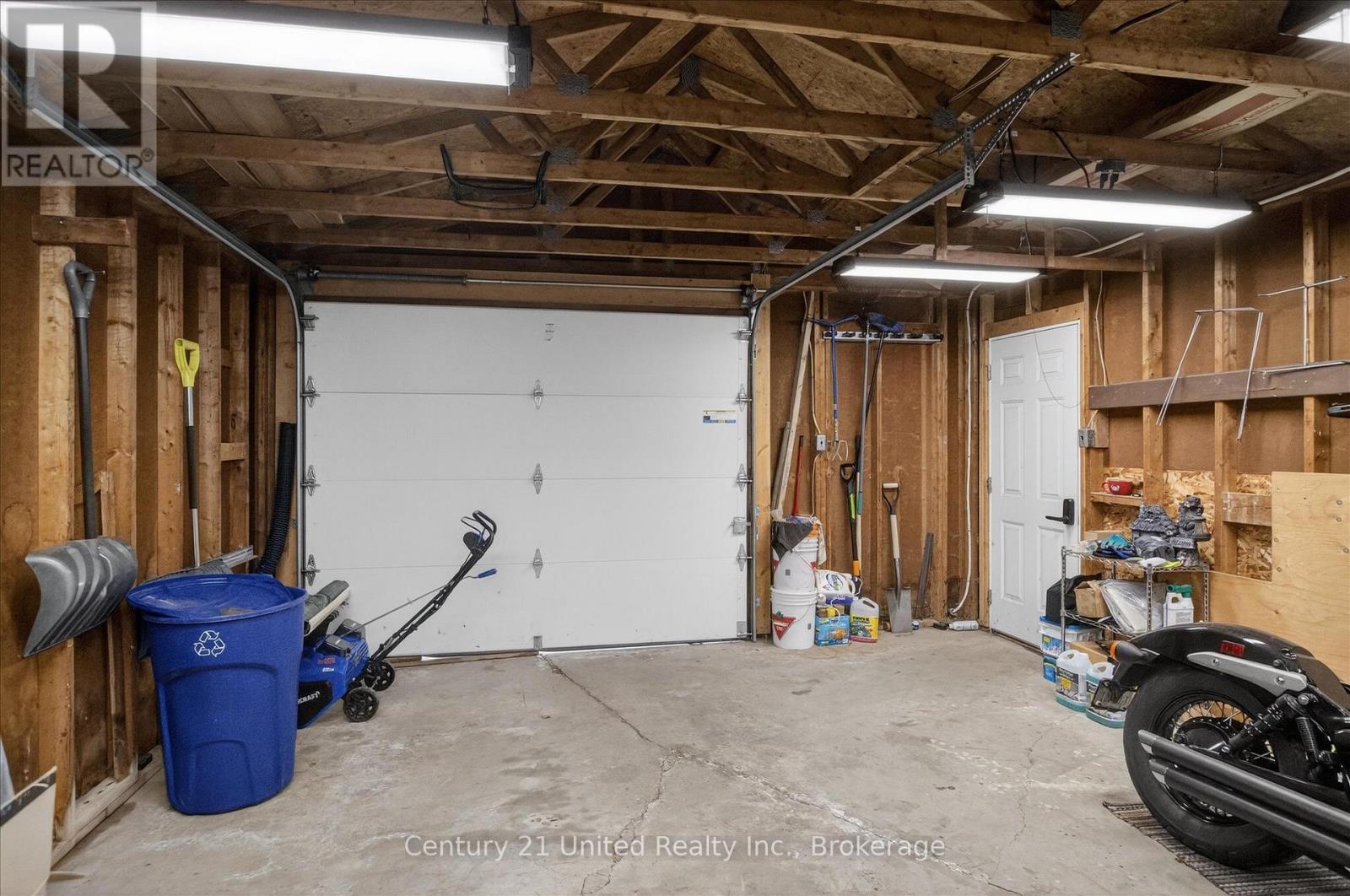 578 HILLSIDE STREET - 24