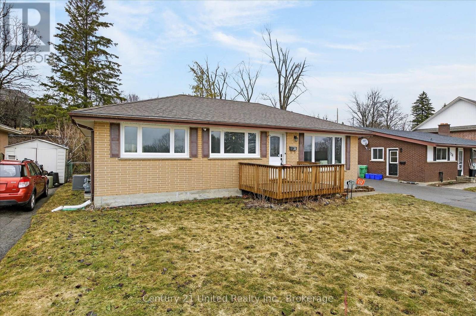 578 HILLSIDE STREET - Image 3