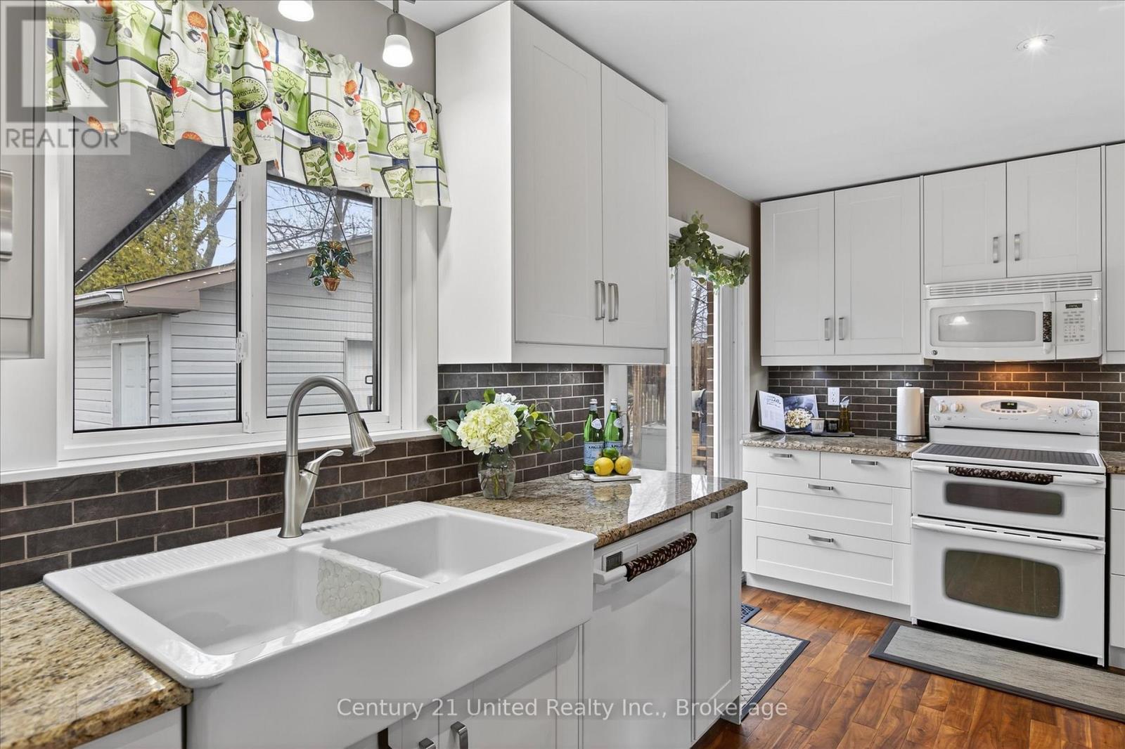 578 HILLSIDE STREET - 8