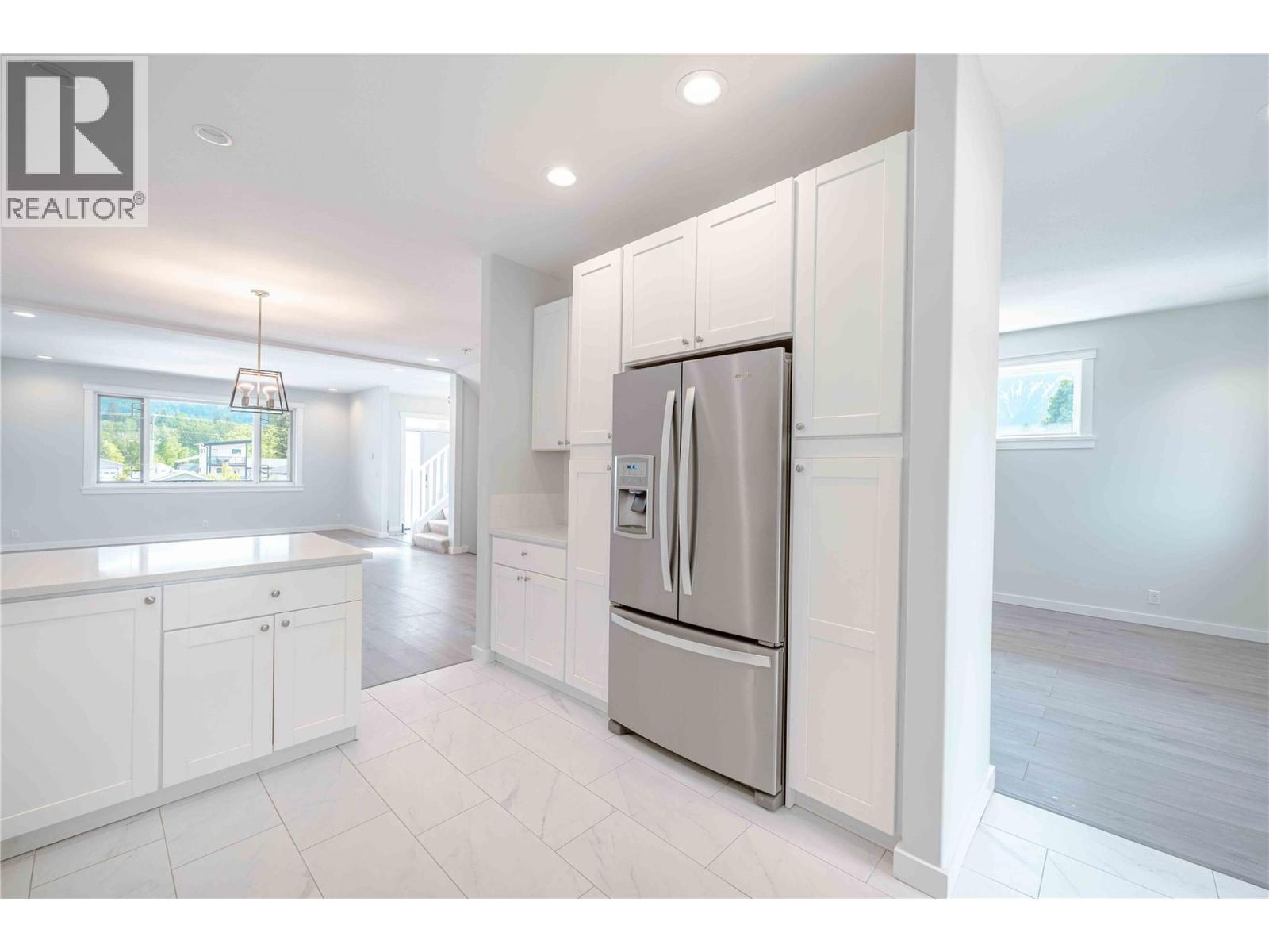 705 Center Street - 11