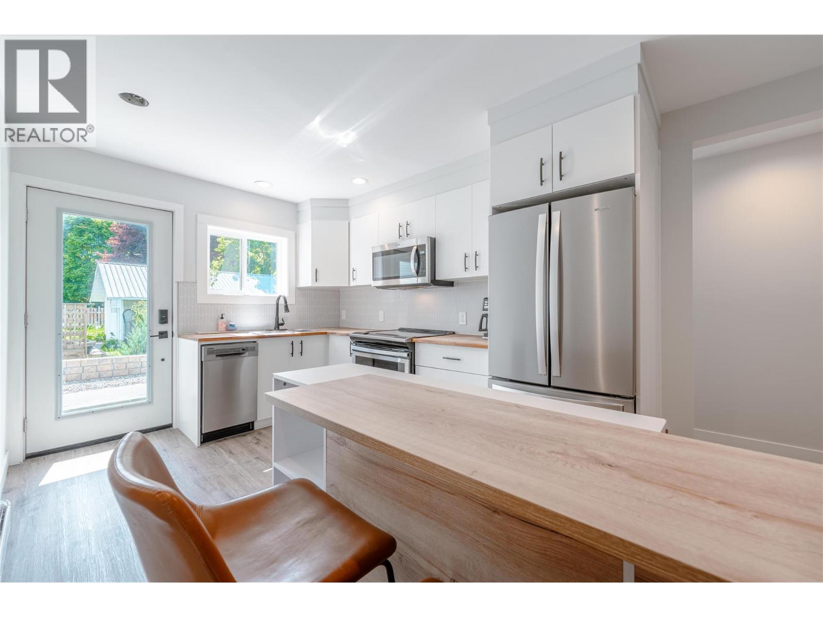 705 Center Street - 32