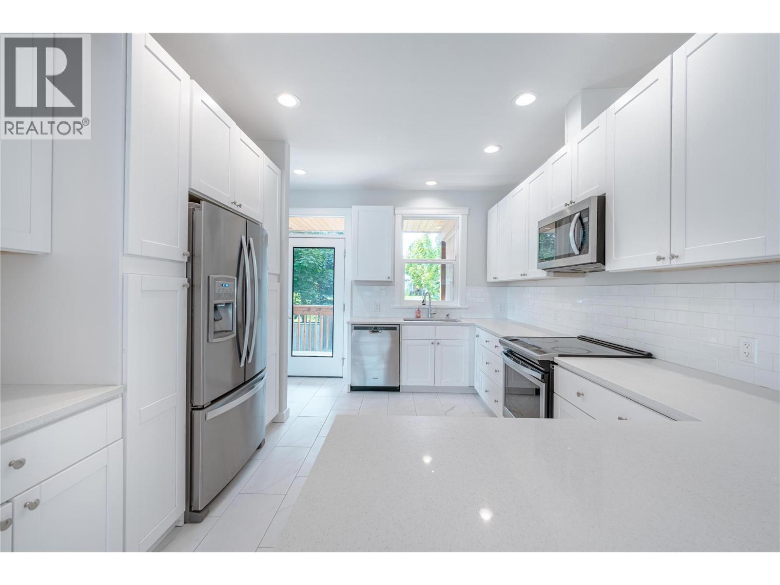 705 Center Street - 9