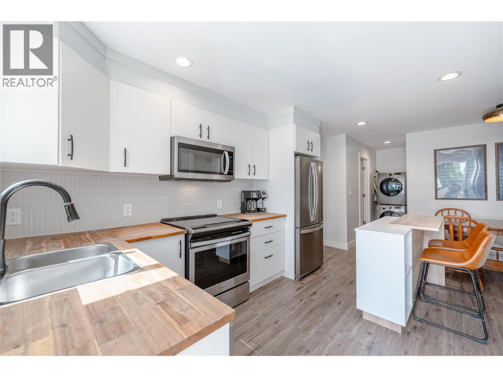 705 Center Street - 29