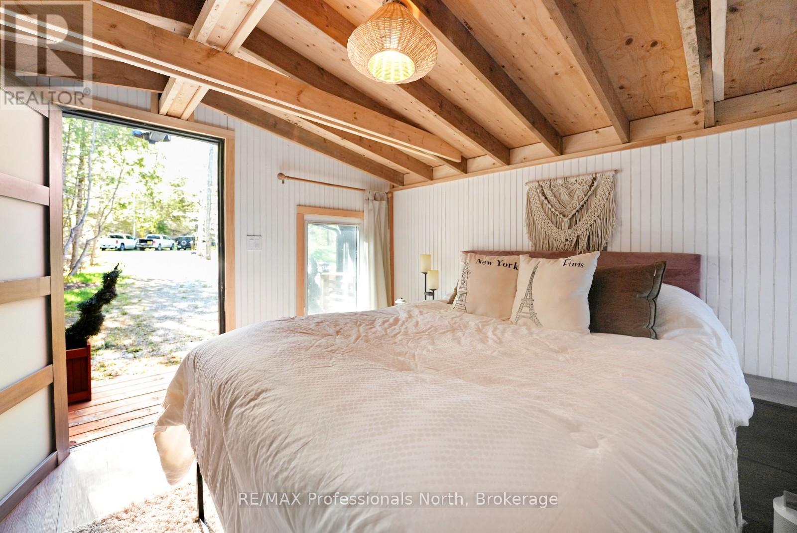 1096 GRAVEL PIT ROAD - 37