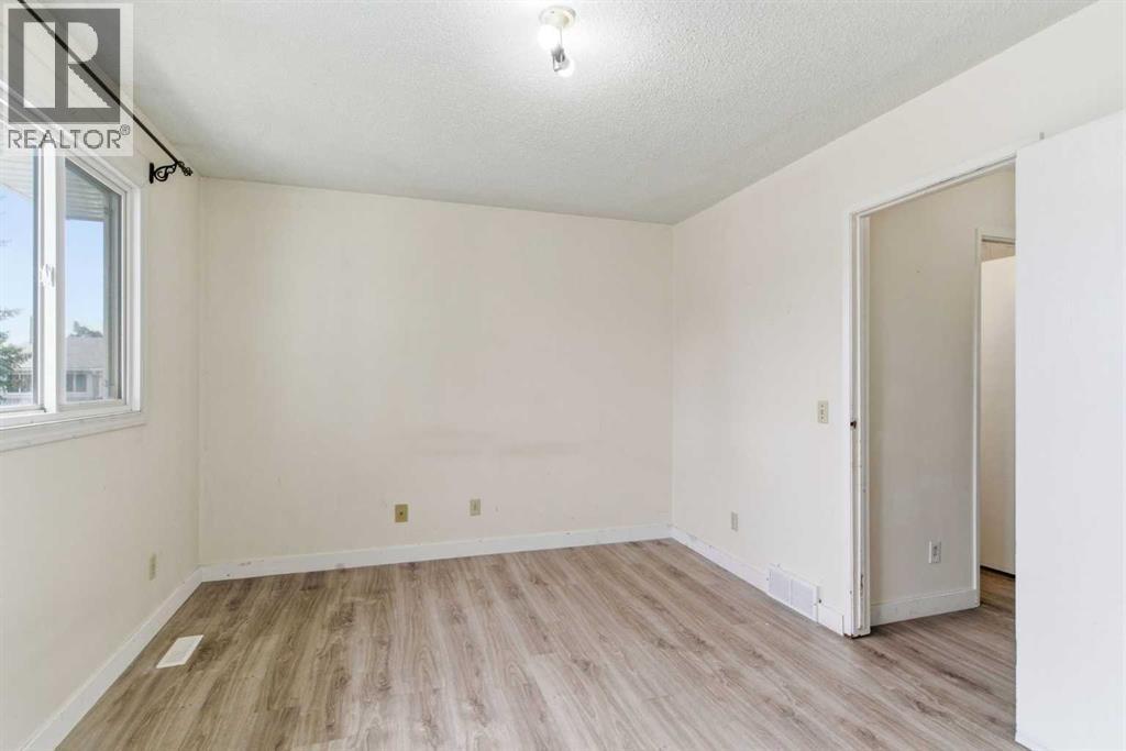 804 Madeira Drive NE - 11