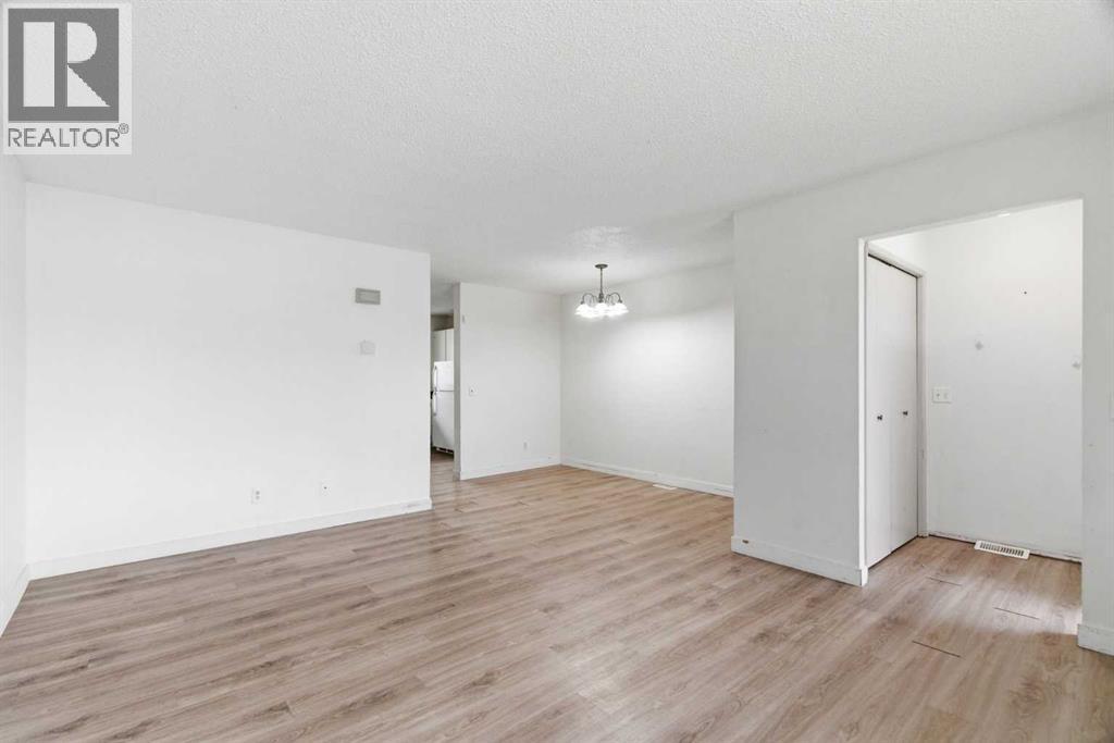 804 Madeira Drive NE - 4