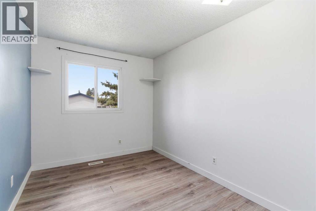 804 Madeira Drive NE - 10