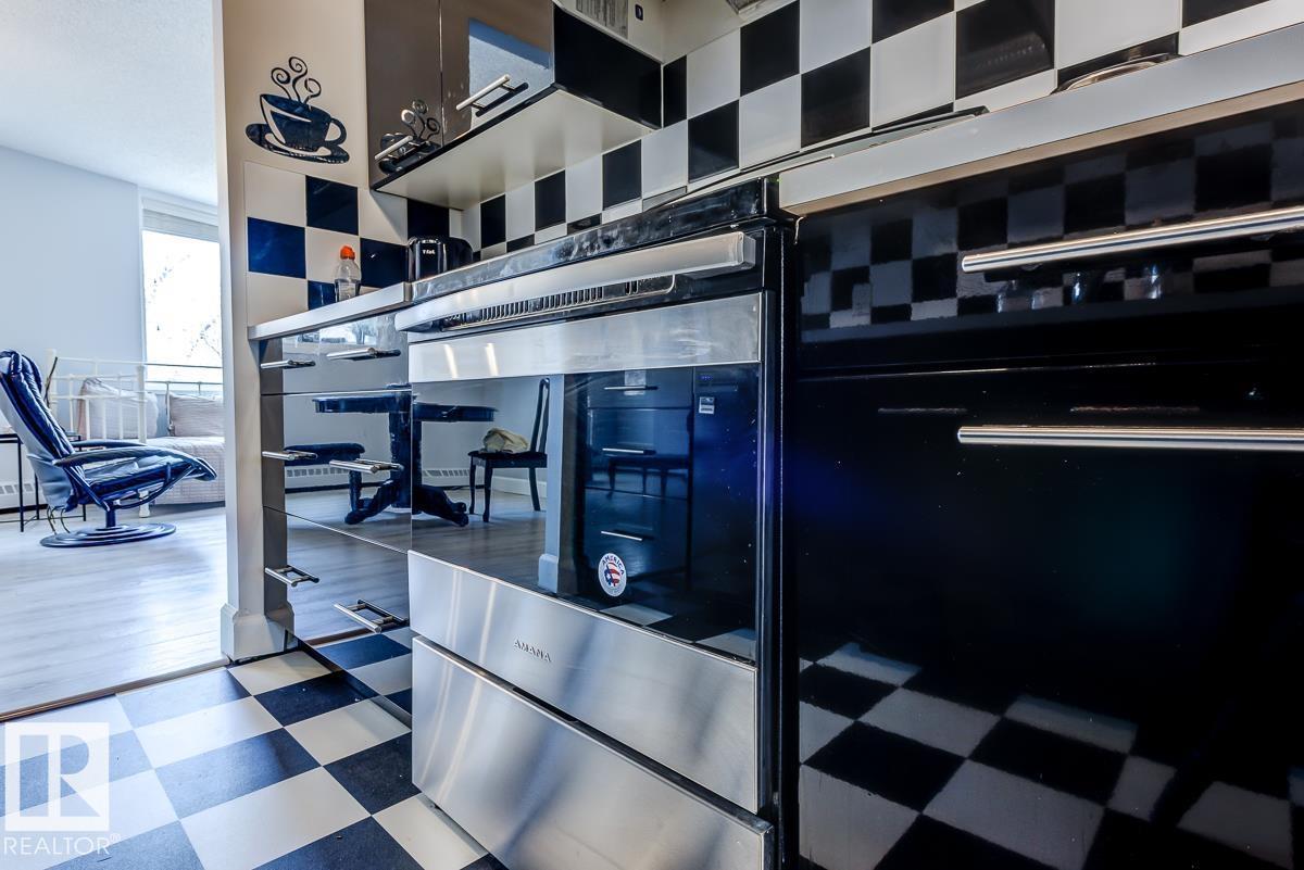 #302 9916 113 ST NW - 12