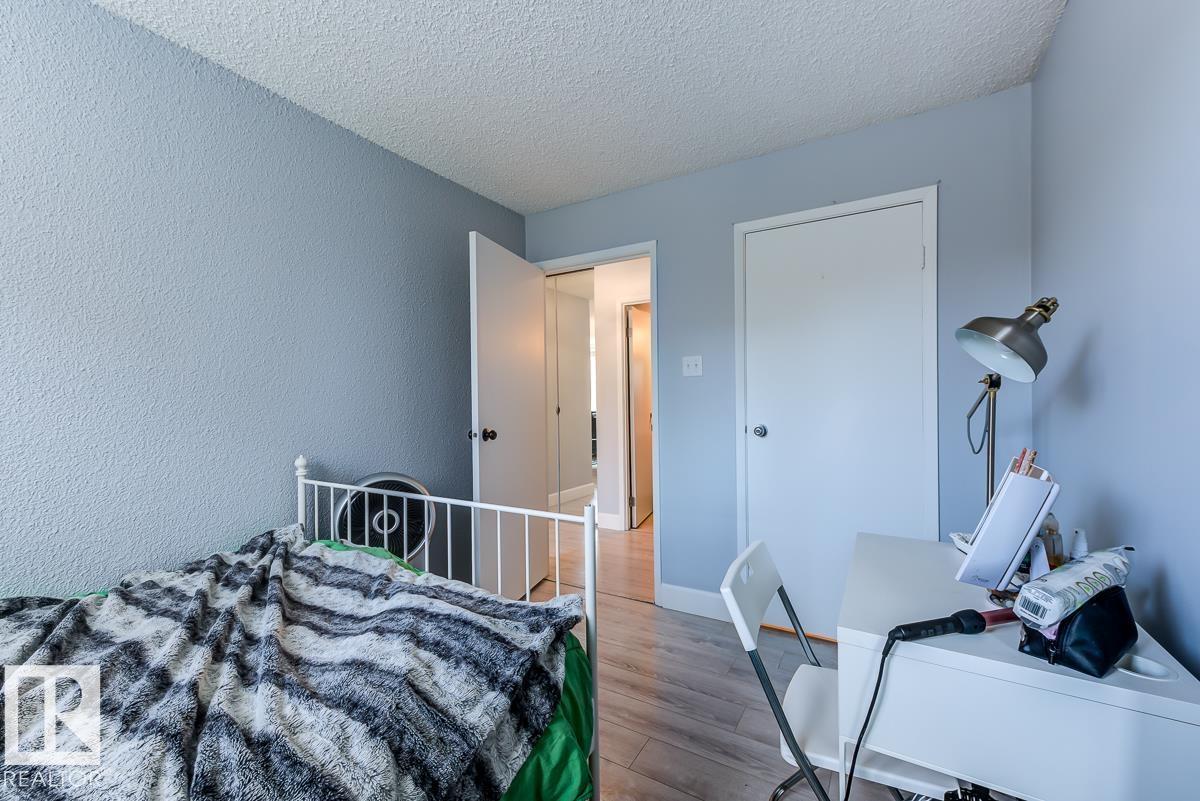 #302 9916 113 ST NW - 19