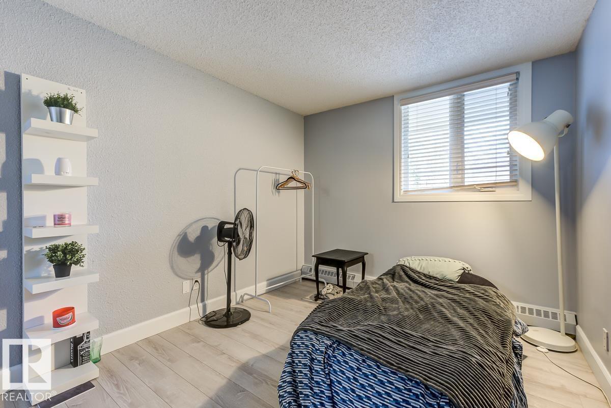 #302 9916 113 ST NW - 24