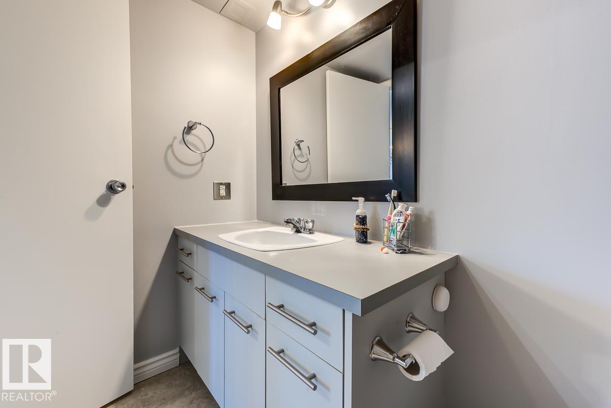 #302 9916 113 ST NW - 28