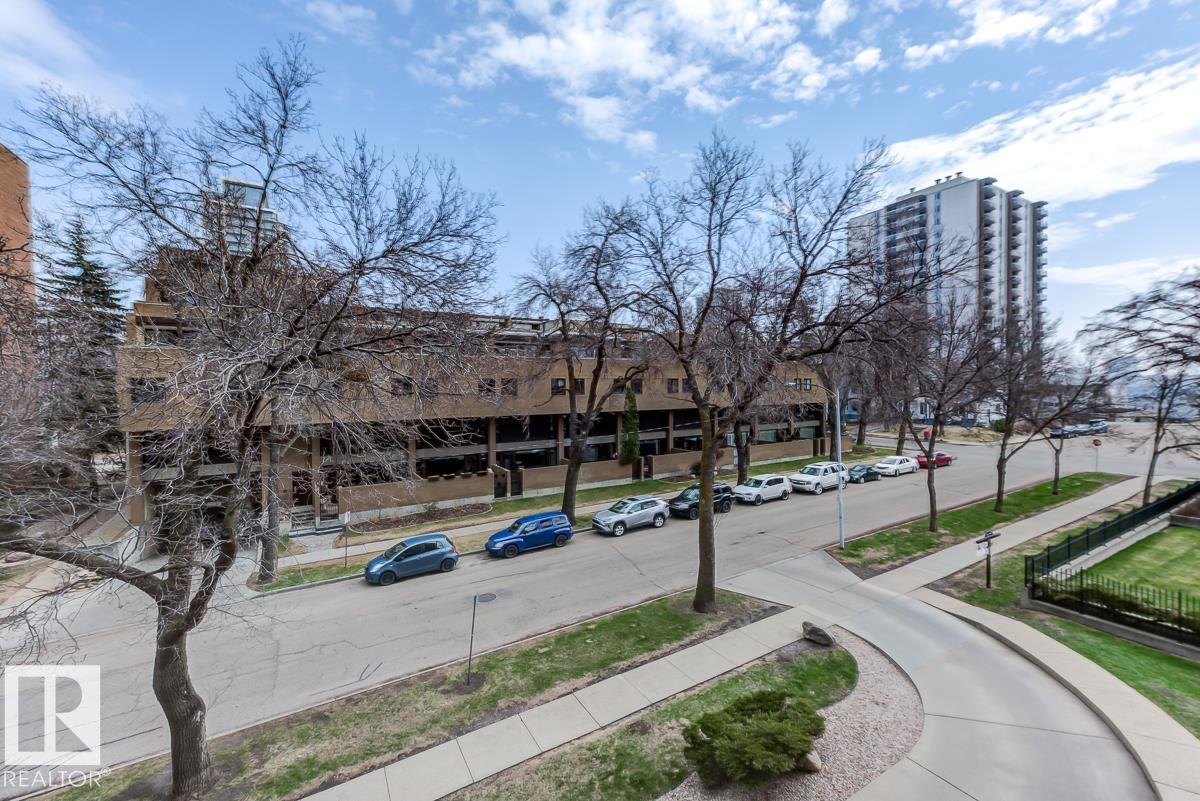 #302 9916 113 ST NW - 31