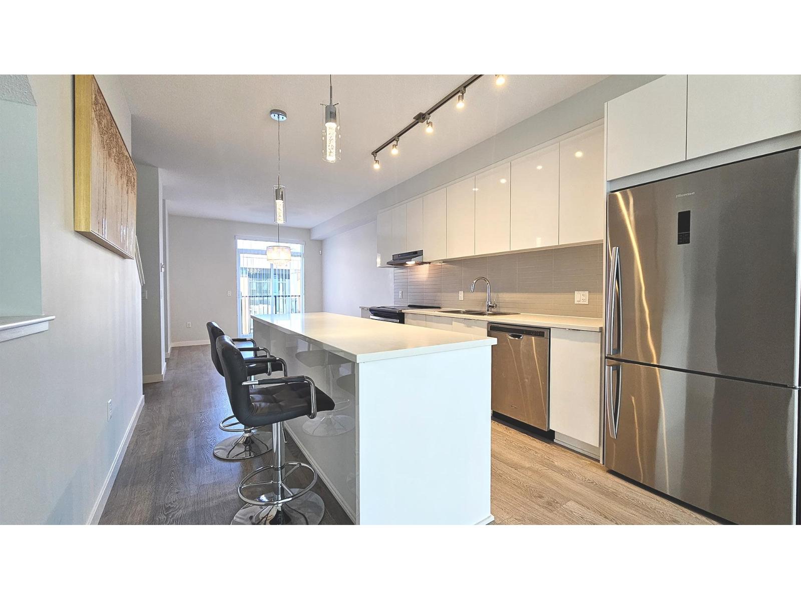 154 15111 EDMUND DRIVE, Surrey