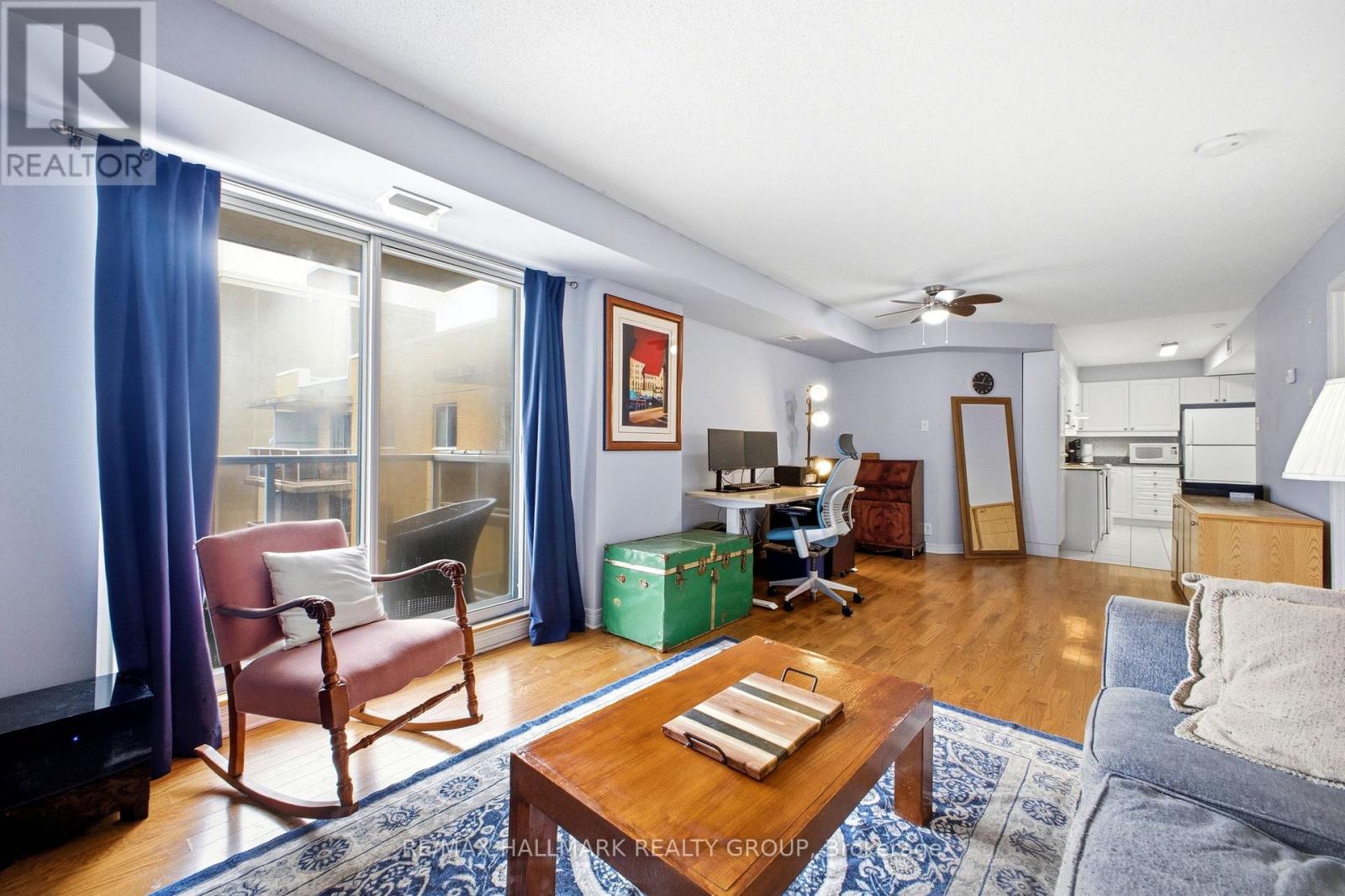 #PH13 429 SOMERSET STREET W - 7