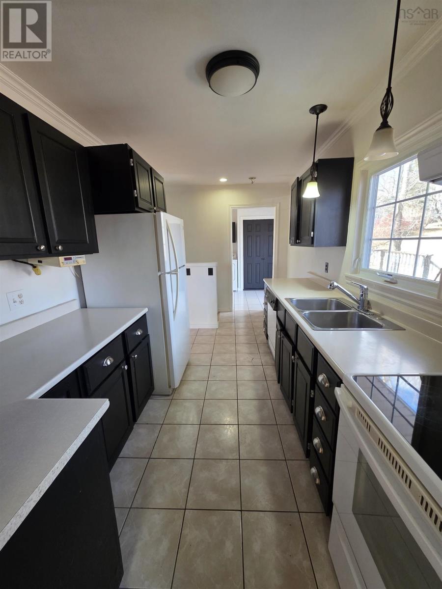 61 Mt Florence Street - Image 3