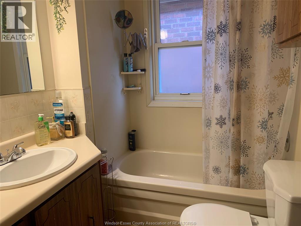 1204 WIGLE AVENUE - 7