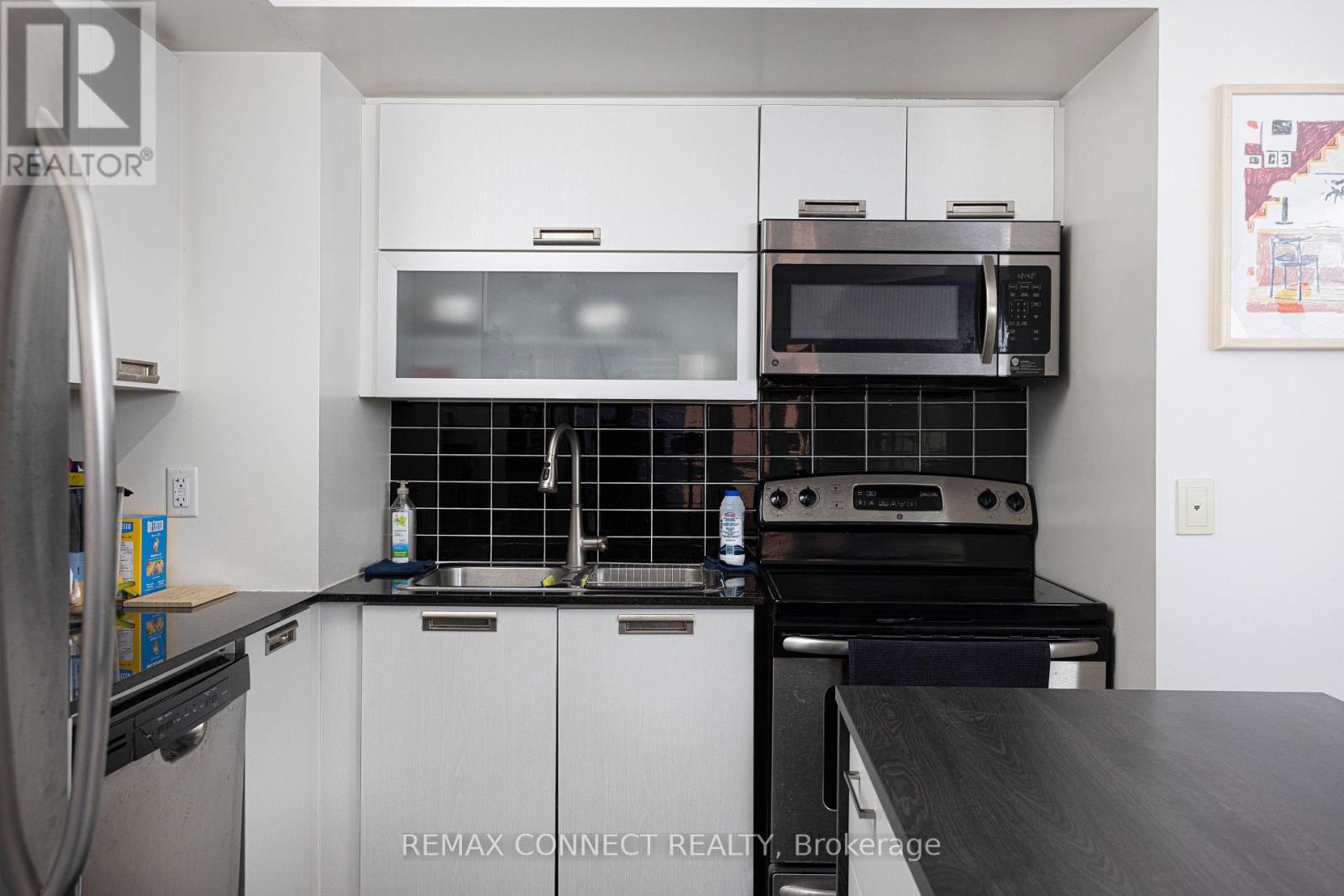 #1012 28 TED ROGERS WAY - 14