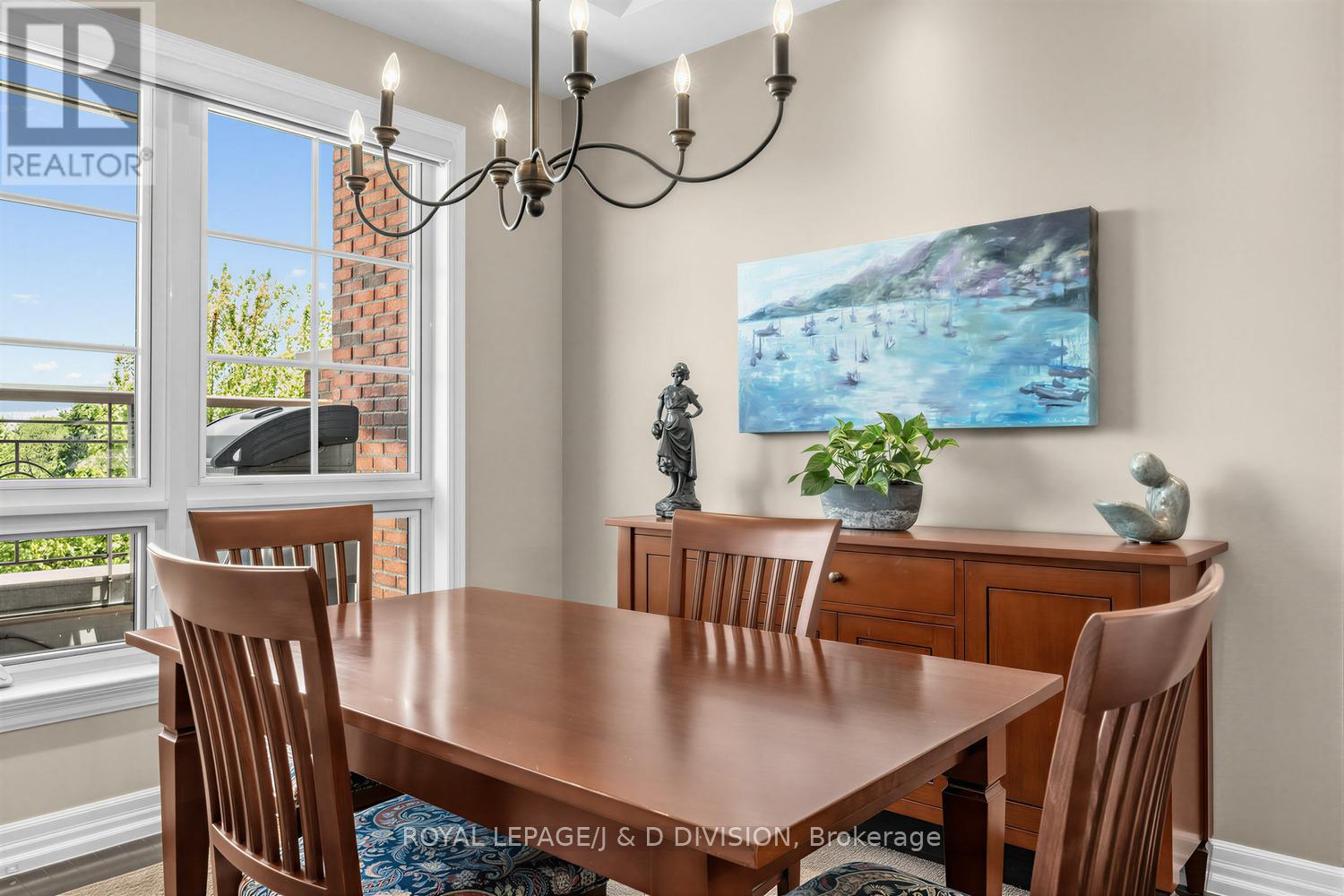 #518 21 BURKEBROOK PLACE - 19