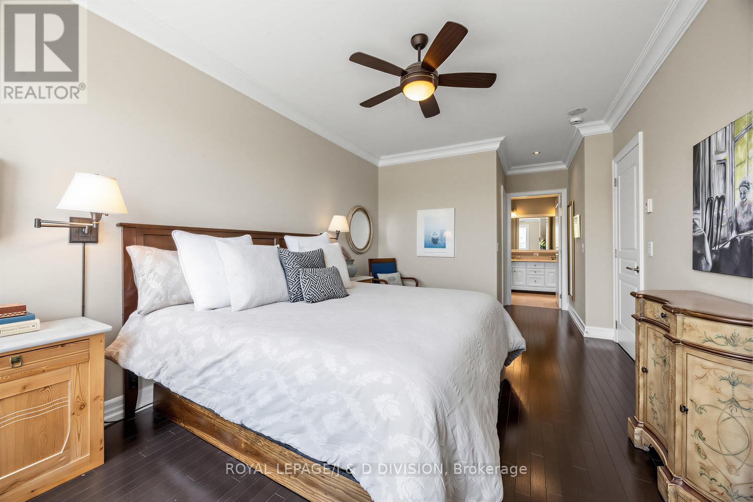 #518 21 BURKEBROOK PLACE - 22
