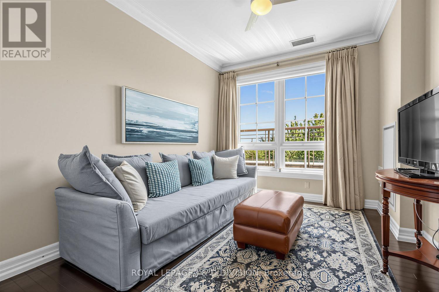 #518 21 BURKEBROOK PLACE - 27