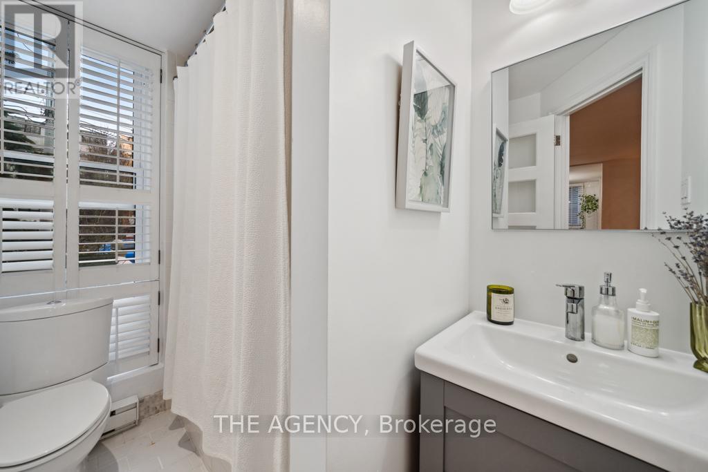 #3 105 HEATH STREET W - 16