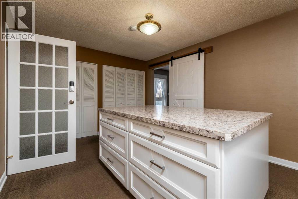 3003 51B Avenue — photo 20