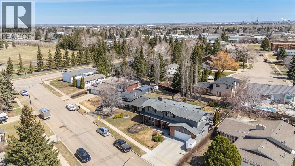 3003 51B Avenue — photo 43