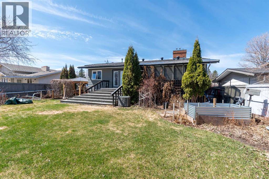 3003 51B Avenue — photo 37
