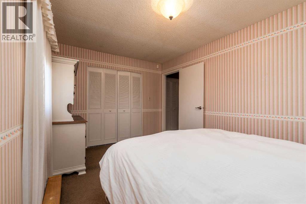 3003 51B Avenue — photo 25