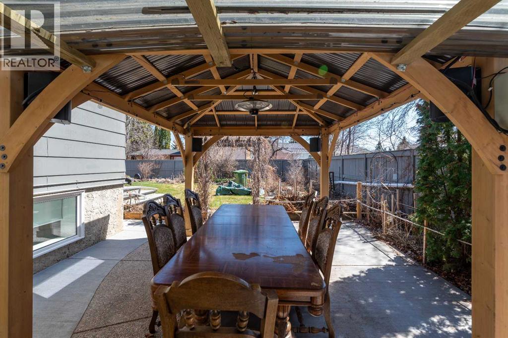 3003 51B Avenue — photo 35