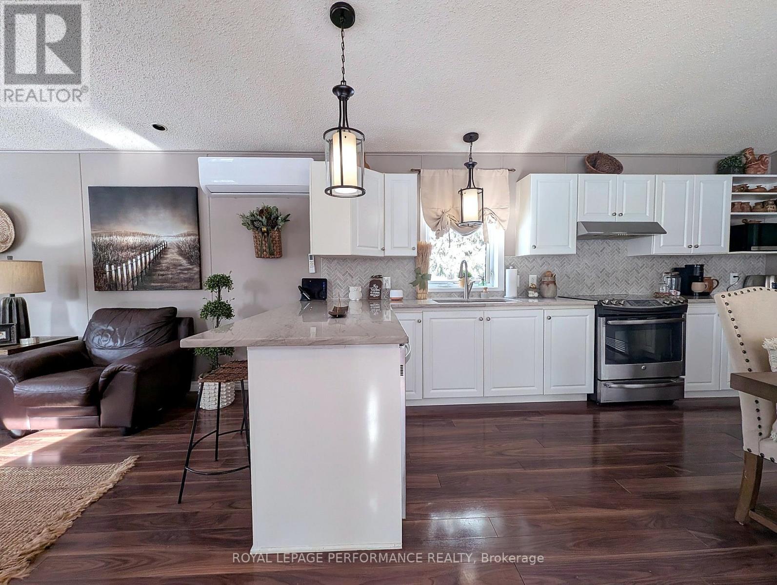 3897 CHRISTINE STREET - 8